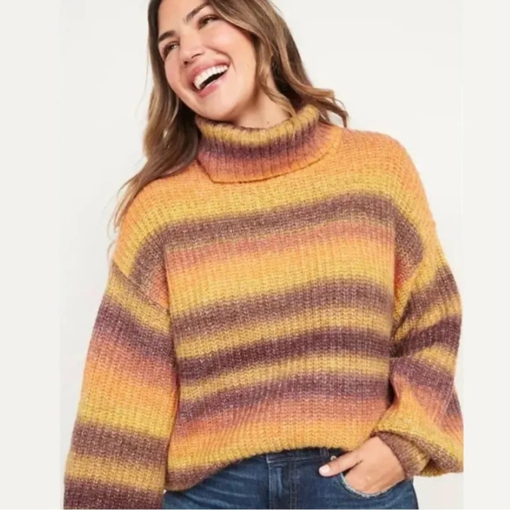 Cute and warm ombré turtleneck sweater, S Tall - Picture 2 of 4